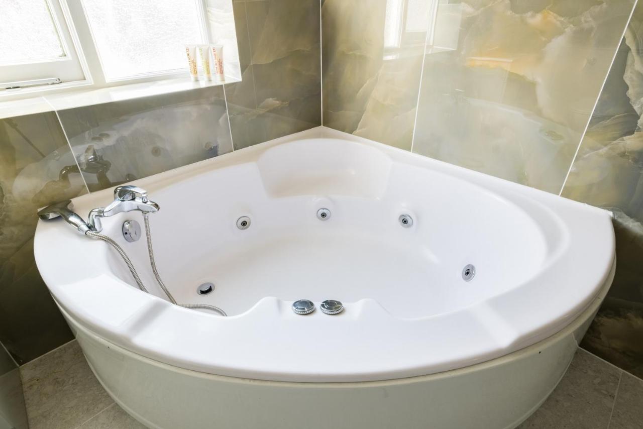 The Sussex Garden Retreat - Elegant 2Bdr Flat Apartamento Londres Exterior foto